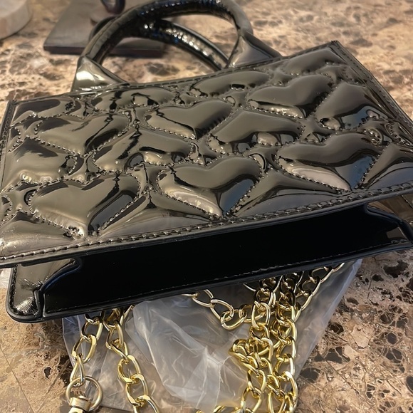 Black Heart Betsy Style Mini Bag - Picture 10 of 12